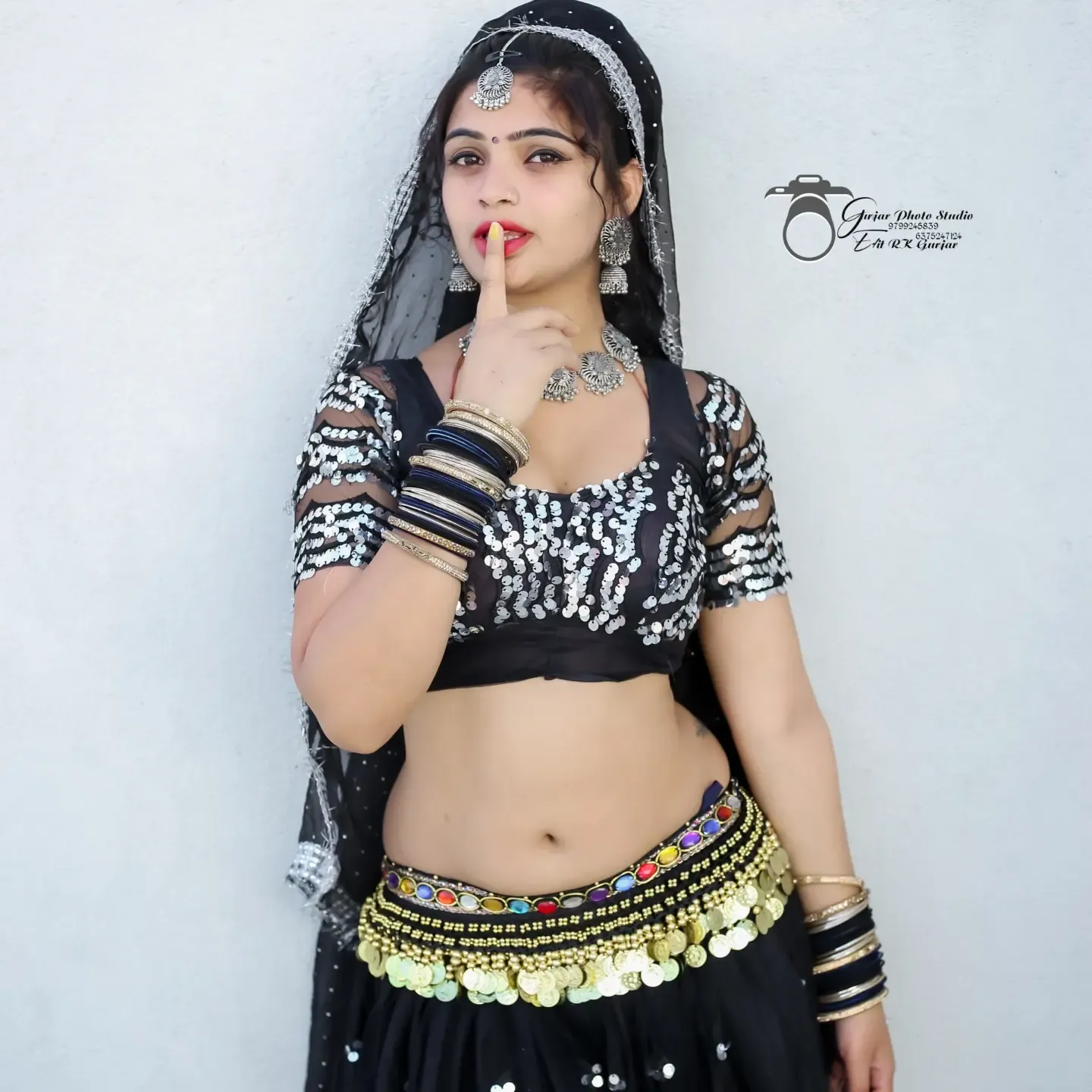 Arohi Nayak Photo Gallery, Video, IGTV, Images, Shooting, Modeling Studio