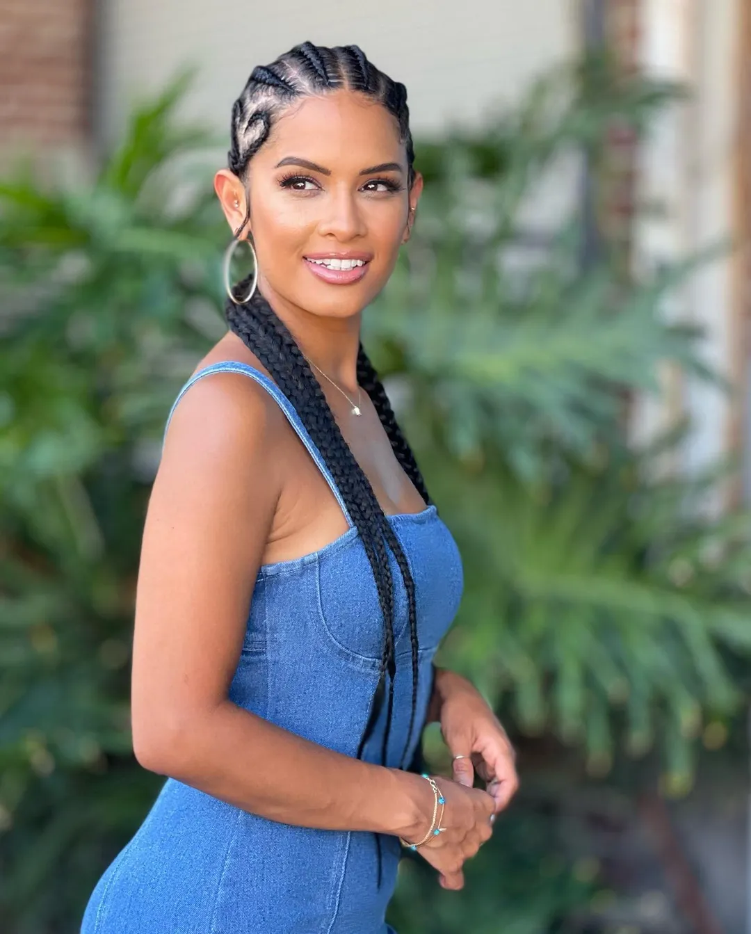ROCSI DIAZ - Most Beautiful Honduran Instagram Models - Female Social Influencer in Honduras Rising Star